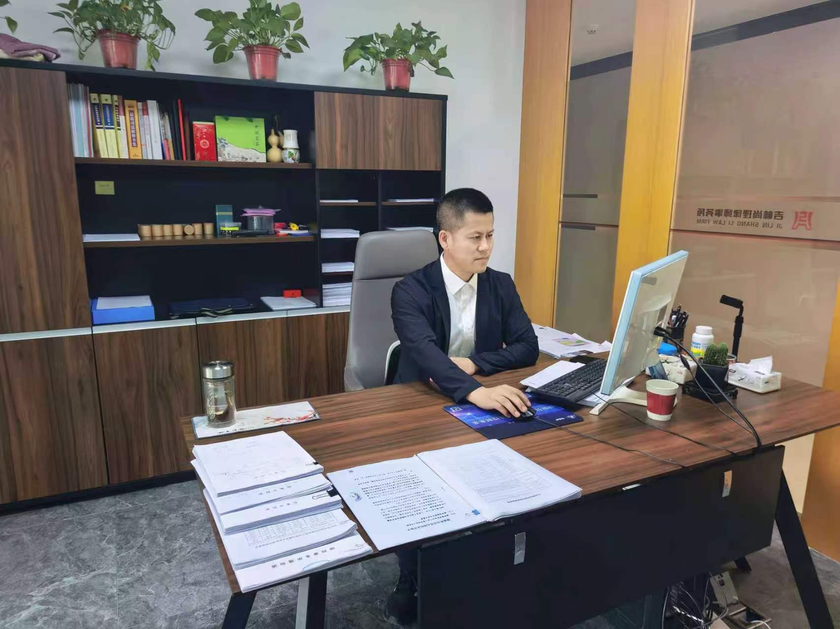 刘振华